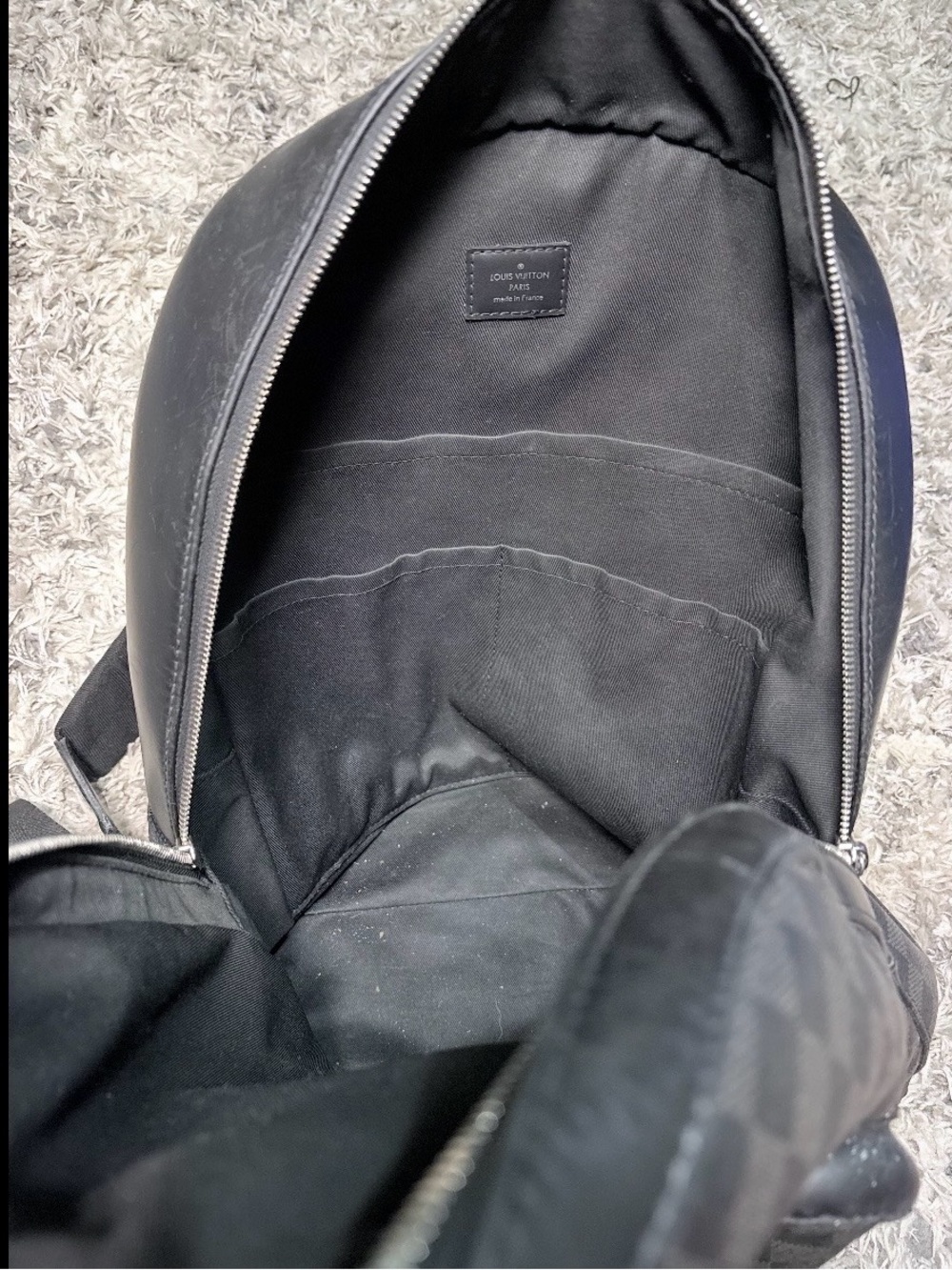 Louis Vuitton Authentic Backpack - Picture 4 of 16